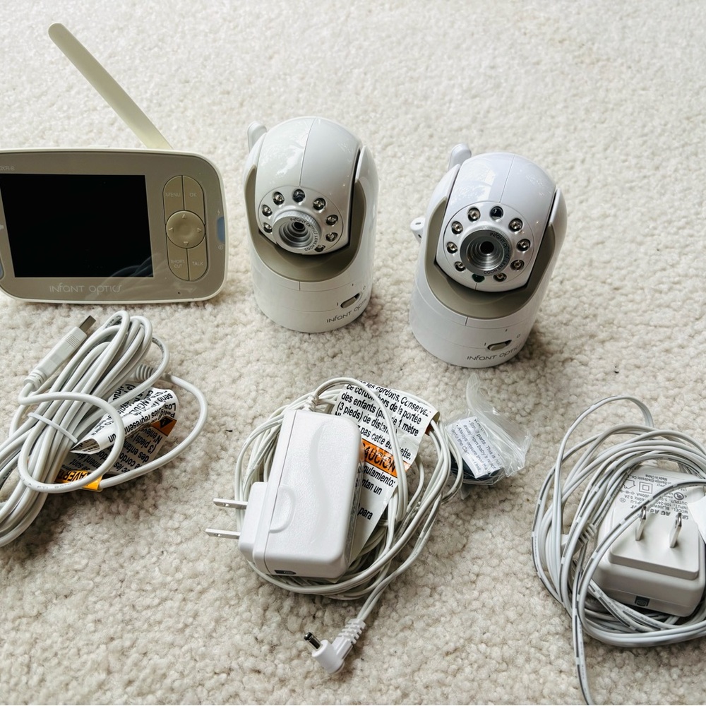 Infant Optics DXR-8 Wireless Digital Monitoring System PLUS Additional Camera
